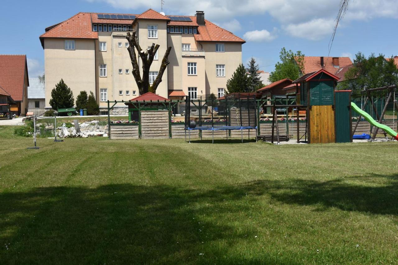 Apartments And Rooms Kod Eli Ravna Gora Extérieur photo