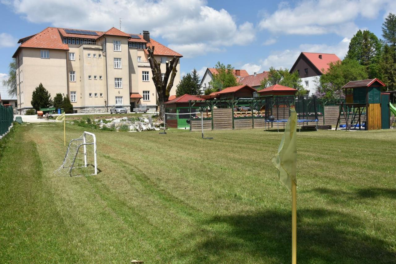 Apartments And Rooms Kod Eli Ravna Gora Extérieur photo